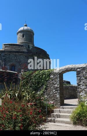 St. Mawes Castle an einem sonnigen Tag. Stockfoto