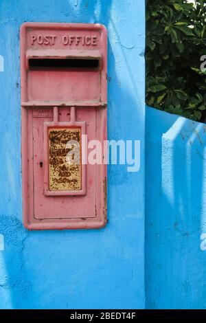 Alte rote Briefkasten, Post Office, Tobago Stockfoto