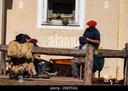 Gauchos Spielkarten, Estancia Ombu, San Antonio de Areco, Argentinien Stockfoto