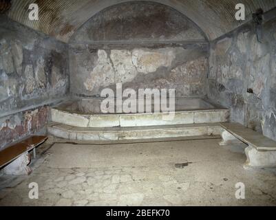 Die Zentralen Thermen. Das Innere des weiblichen 'Caldarium', des heißen Wasserbades. Stockfoto