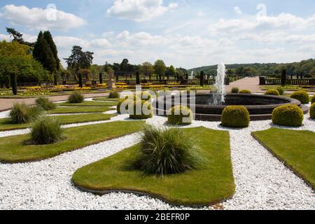 Blick auf die formellen preisgekrönten Gärten von Trentham Gardens, Stoke on Trent, Staffordshire, England Stockfoto