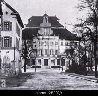 Heilbronn, Altes Theater, Ansicht A, Entwurf Theodor Fischer (1862-1938). Quelle - Hugo Licht, das Stadttheater in Heilbronn, (Sonderdruck o. Jg. der Zeitschrift für Architektur und Bauwesen - der Profanbau), Verlag J. J. Arnd, Leipzig 1913. Stockfoto