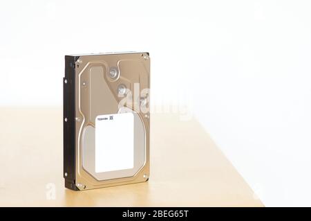 Toshiba MG-Serie Enterprise-Festplatte 3.5 8 TB SATA Stockfoto