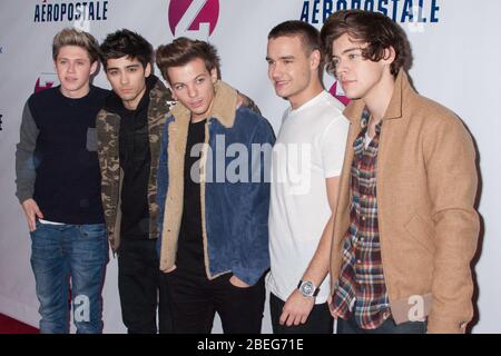 Niall Horan, Zayn Malik, Louis Tomlinson, Liam Payne und Harry Styles of One Direction nimmt am Z100 Jingle Ball 2012 Teil, präsentiert von Aeropostale, bei M Stockfoto