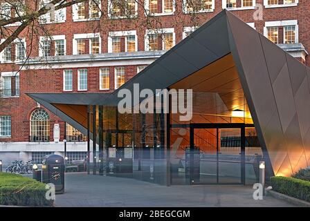 City of London Information Centre St. Paul's Churchyard, London EC4M 8BX Make Architects Ken Shuttleworth Stockfoto