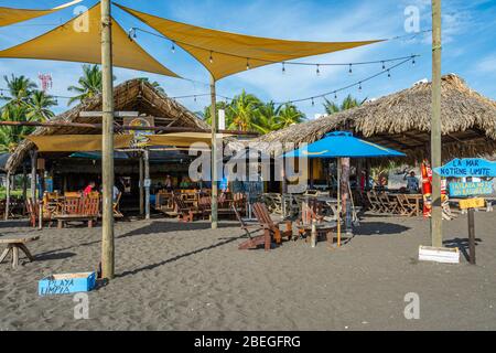 Hotel El Delfin am Monterrico Beach, Guatemala Stockfoto