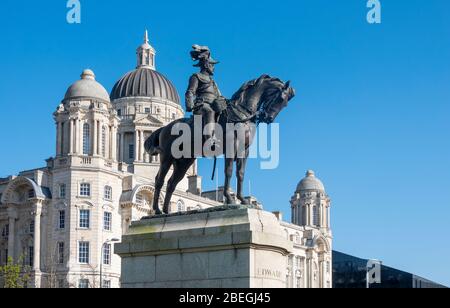 König Edward VII., eine Statue am Pier Head in Liverpoo Stockfoto