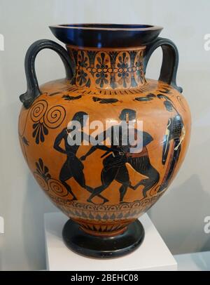 Herakles und der Nemeische Löwe, mit Theseus und dem Minotaurus, Halsamphora (Vorratsglas), Griechisch, Attisch, 540-530 v. Chr., Terrakotta, schwarze Figurentechnik Stockfoto