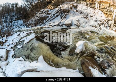 Smokey Hollow Waterfalls Conservation Area Waterdown Ontario Canada im Winter Stockfoto