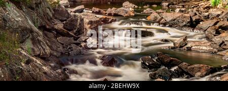 Algonquin Highlands County Cottage Land Vistas Wasserfälle und Flora Fauna Ontario, Kanada Stockfoto