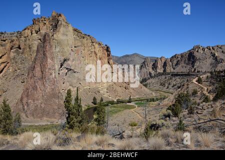 Spektakuläre Landschaften im Smith Rock State Park, Oregon, USA. Stockfoto