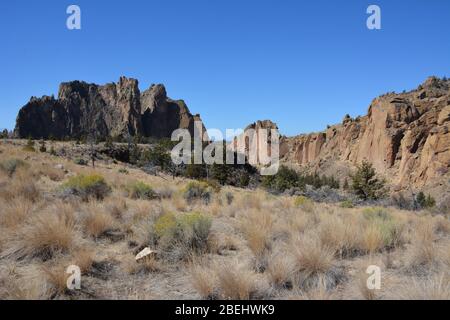 Spektakuläre Landschaften im Smith Rock State Park, Oregon, USA. Stockfoto