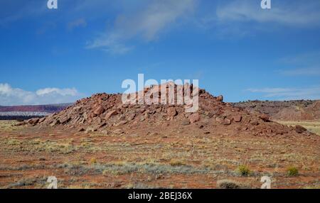 Wüste und Berge Wolken über dem südwestlichen USA New Mexico Desert View von shiprock Rock Stockfoto