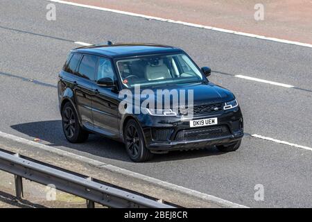 2019 schwarz Land Rover R Rover Sport HSE DYN SDV; Fahrzeug Verkehr bewegende Fahrzeuge, Fahren Fahrzeug auf britischen Straßen, Motoren, Fahren auf der Autobahn M6 Stockfoto