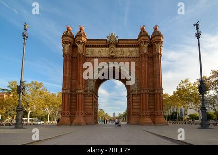 Ein Triumphbogen in der Stadt Barcelona - Arc de Triomf ( Arco de Triunfo ) Befindet Sich Am nördlichen Ende der Promenade Stockfoto