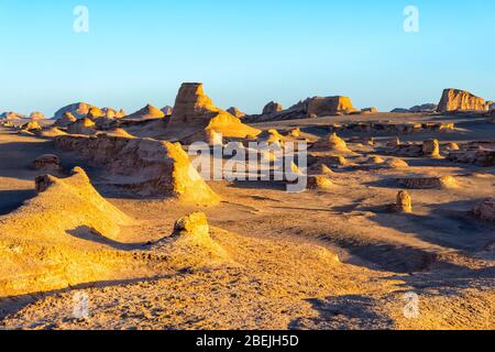 Dasht-e Lut oder Lut Desert, Felsformationen namens Kalut, World Hottest Place, Kerman Province, Iran Stockfoto