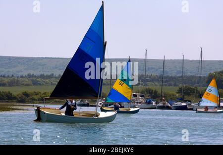 Scow Racing auf dem Fluss Yar, Isle of Wight, England, Großbritannien Stockfoto