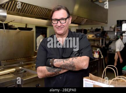 Mailand, Italien. April 2020. Mailand, 'Ghost Kitchen' Virtuelles Restaurant mit Gerichten direkt nach Hause geliefert. Im Bild: Luca Guelfi Quelle: Unabhängige Fotoagentur/Alamy Live News Stockfoto