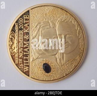 Eine britische Gedenkmünze für die königliche Verlobung von Prinz William an Catherine Middleton Stockfoto