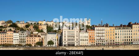 Blick auf die Stadt Lyon mit blauem Himmel, Frankreich, Europa Stockfoto