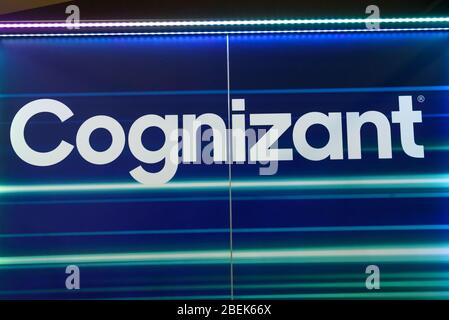 RIGA, LETTLAND. Oktober 2019. Logo der Firma Cognizant. Cognizant ist ein multinationales amerikanisches Unternehmen, das IT-Services, einschließlich di, anbietet Stockfoto