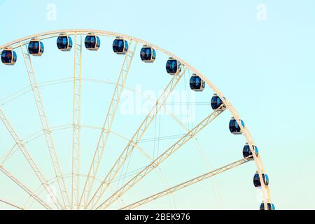 Seattle, Washington State, USA - Nahaufnahme des Seattle Great Wheel am Wasser. Stockfoto