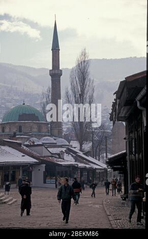 Sarajevos 15. Jahrhundert Bascarsija Altstadt Markt während der Belagerung im Jahr 1995, Sarajevo, Bosnien und Herzegowina Stockfoto