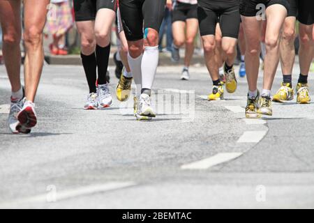 Läufergruppe beim Hamburg-Marathon Stockfoto