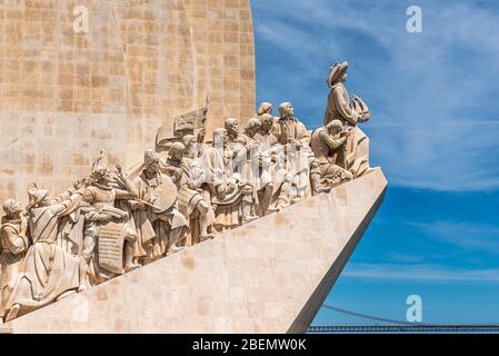 Lissabon, Portugal. Das Denkmal für die Entdeckungen, oder Padrão dos Descobrimentos. Es wurde 1960, 500 Jahre nach dem Tod von Henry Navigator gebaut Stockfoto