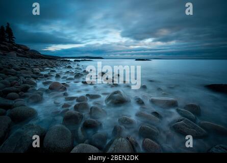 Boulder Beach Sonnenaufgang im Rugged Maine Acadia National Park Stockfoto