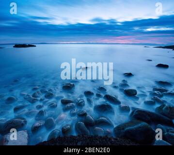 Boulder Beach Sonnenaufgang im Rugged Maine Acadia National Park Stockfoto