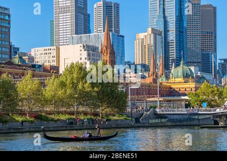 Romantische Gondelfahrt in Melbourne Stockfoto