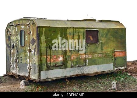 Grünes Metallgehäuse. Altes Wechselhaus für Bauherren isoliert auf weißem Hintergrund. Ändern Sie das Haus des Gasdienstes. Kein Logo. Übersetzung - 443 Vasilkov Stockfoto