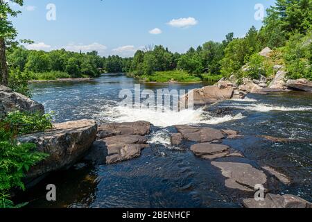 Three Brothers Wasserfälle Naturschutzgebiet Haliburton County Kinmount Ontario Kanada Im Sommer Stockfoto