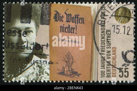 DEUTSCHLAND- UM 2005: Briefmarke von Deutschland gedruckt, zeigt Verleihung des Friedensnobelpreises an Bertha von Suttner, um 2005 Stockfoto