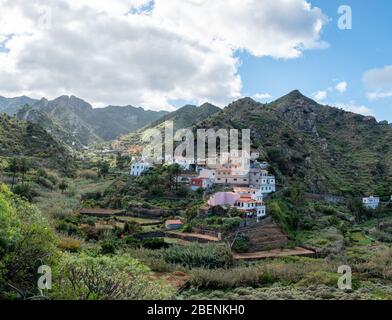 Einige Häuser in der Nähe von Vallehermoso auf La Gomera Stockfoto