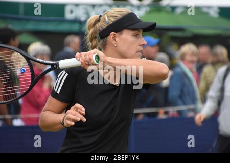 Angelique Kerber aus Deutschland, die 2019 in Eastbourne, Devonshire Park praktiziert. Angie ist eine ehemalige Nummer 1 Tennisspielerin auf der WTA Tour Stockfoto