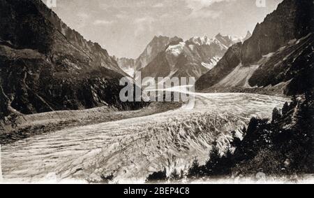 Vue du Glacier la mer de Glace a Chamonix, Massiv du mont Blanc (Blick über Mer de Glace, ein Talgletscher an den Nordhängen des Mont B Stockfoto