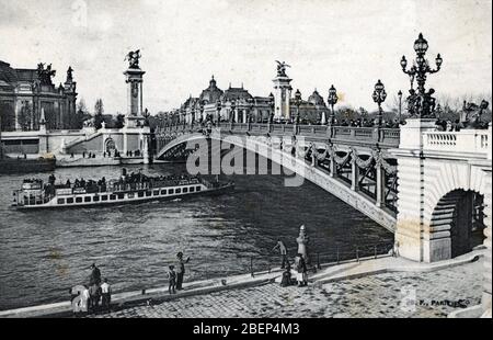 Vue du pont Alexandre III sur la seine A Paris Carte postale vers 1905 1910 Collection privee Stockfoto