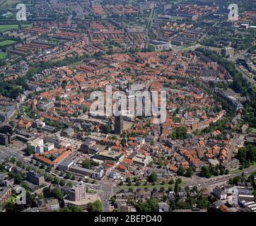 Amersfoort, Holland, 11. - 1990. Juli: Historische Luftaufnahme der Stadt Amersfoort, Stadt und Gemeinde in der Provinz Utrecht Stockfoto