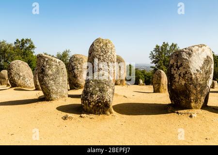 Megalithkomplex von Almendres Cromlech, Évora, Portugal Stockfoto