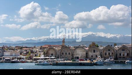 Blick über den Hafen von Chania im Norden Kretas Stockfoto