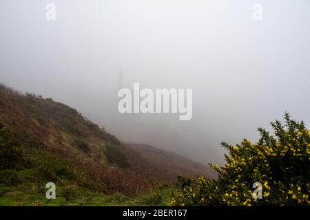 Wheal Prosper Tin Mine, in Nebel gehüllt, Rinsey Helston Cornwall England, Großbritannien Stockfoto