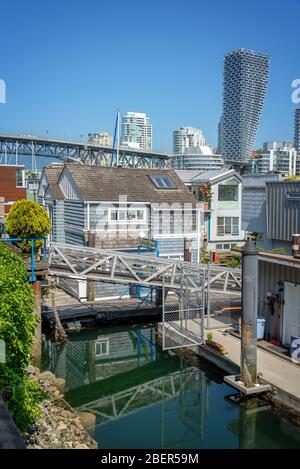 Seevögeldorf, schwimmende Häuser auf Granville Island in Vancouver, British Columbia, Kanada Stockfoto