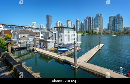 Seevögeldorf, schwimmende Häuser auf Granville Island in Vancouver, British Columbia, Kanada Stockfoto