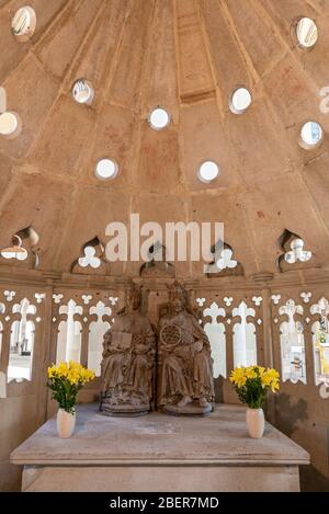 14. April 2020, Sachsen-Anhalt, Magdeburg: Die Grabeskapelle mit Königin Editha und Kaiser Otto im Magdeburger Dom. Foto: Stephan Schulz/dpa-Zentralbild/ZB Stockfoto