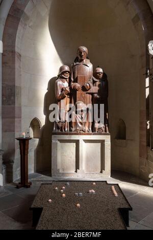 14. April 2020, Sachsen-Anhalt, Magdeburg: Blick auf die Magdeburger Gedenkstätte. Das Antikriegsdenkmal wurde 1929 von Ernst Barlach zur Erinnerung an die Gefallenen des Ersten Weltkriegs geschaffen. Foto: Stephan Schulz/dpa-Zentralbild/ZB Stockfoto