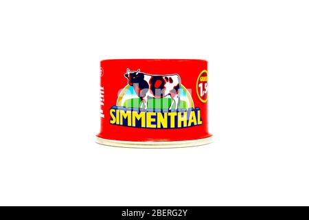 SIMMENTHAL gekochtes Rindfleisch in Gelee. Simmenthal ist eine Marke von Bolton Food Stockfoto