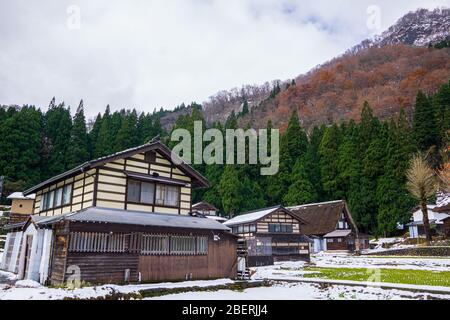 Ainokura in der Region Gokayama, wurde im Dezember 1995 in das Weltkulturerbe aufgenommen, haben 20 gassho-Stil Häuser bekannt als minka, die meisten waren Stockfoto