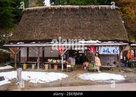 Ainokura in der Region Gokayama, wurde im Dezember 1995 in das Weltkulturerbe aufgenommen, haben 20 gassho-Stil Häuser bekannt als minka, die meisten waren Stockfoto